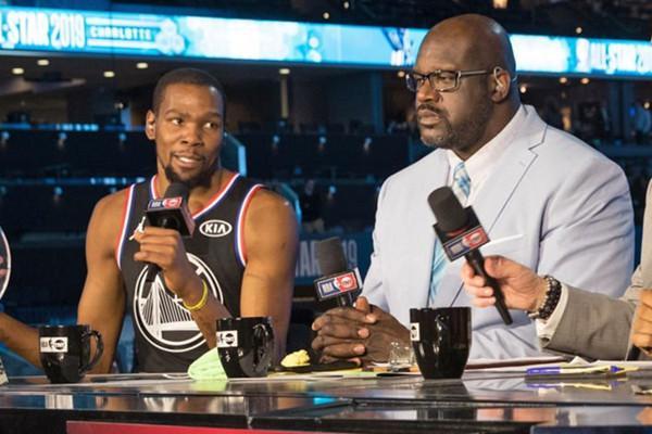 社交媒体上 社交媒体上