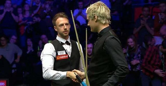 法国中场以 法国中场以