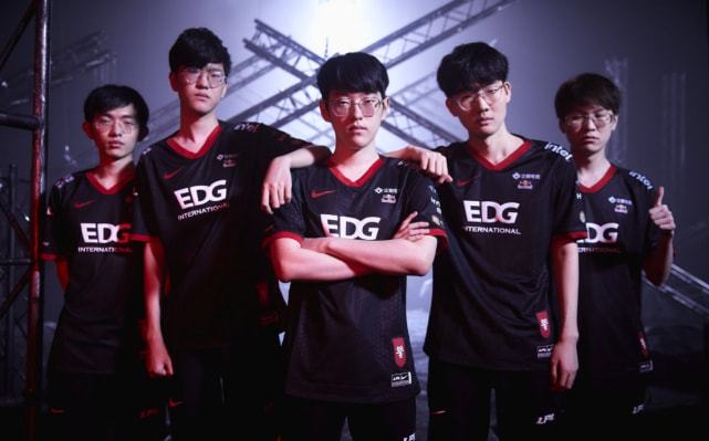 年轻球员应 年轻球员应